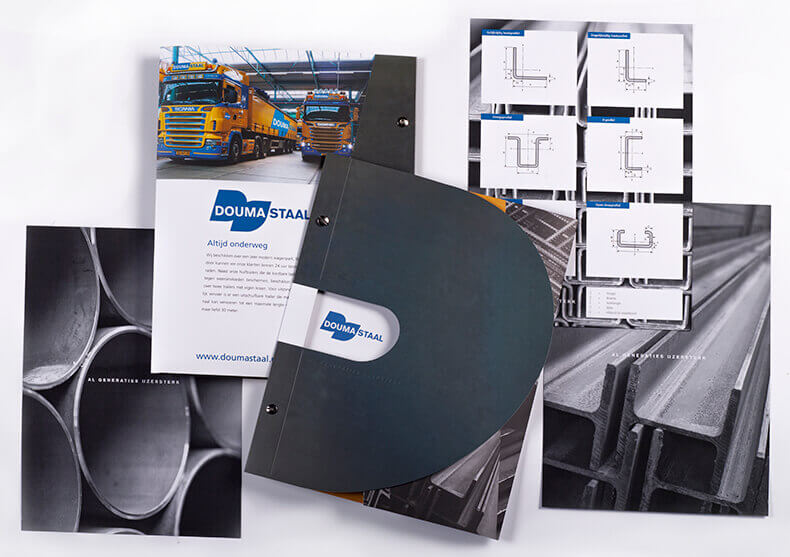 01-ontwerp-staal-profielen-omslagmap-leaflet-doumastaal